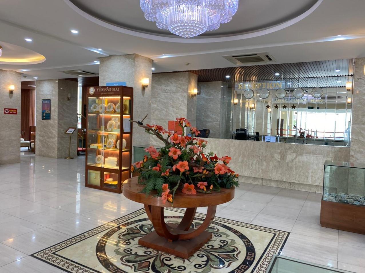 NguyẽN QuyèN Hotel Hanoï Extérieur photo